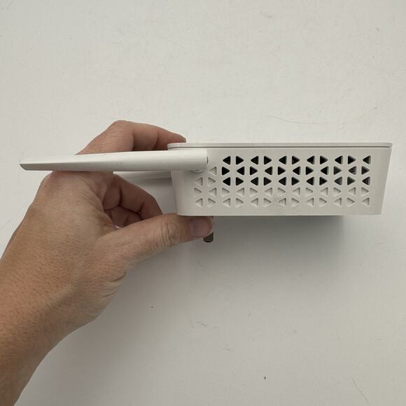 NETGEAR AC1200 Wi-Fi Range Extender (EX6150) Dual Band w/ Antennas - Picture 6 of 8